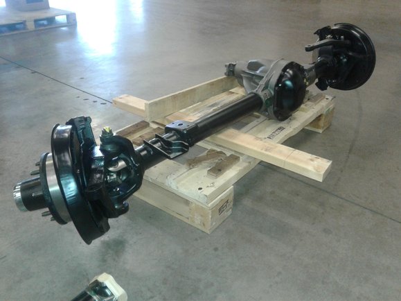 Dana 60 front and rear axles prepared for restoration